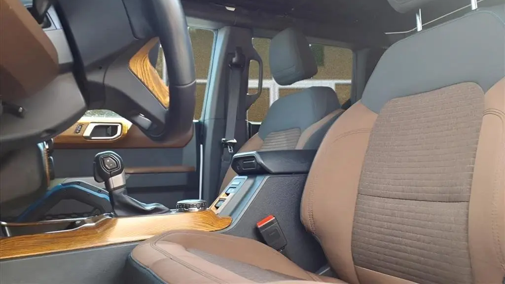 2023 Ford Bronco Base