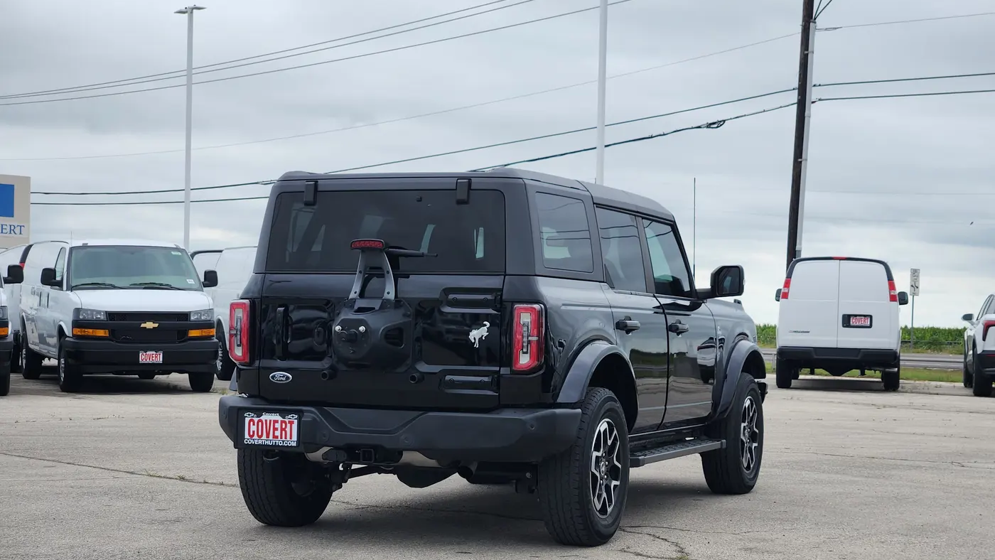 2023 Ford Bronco Base