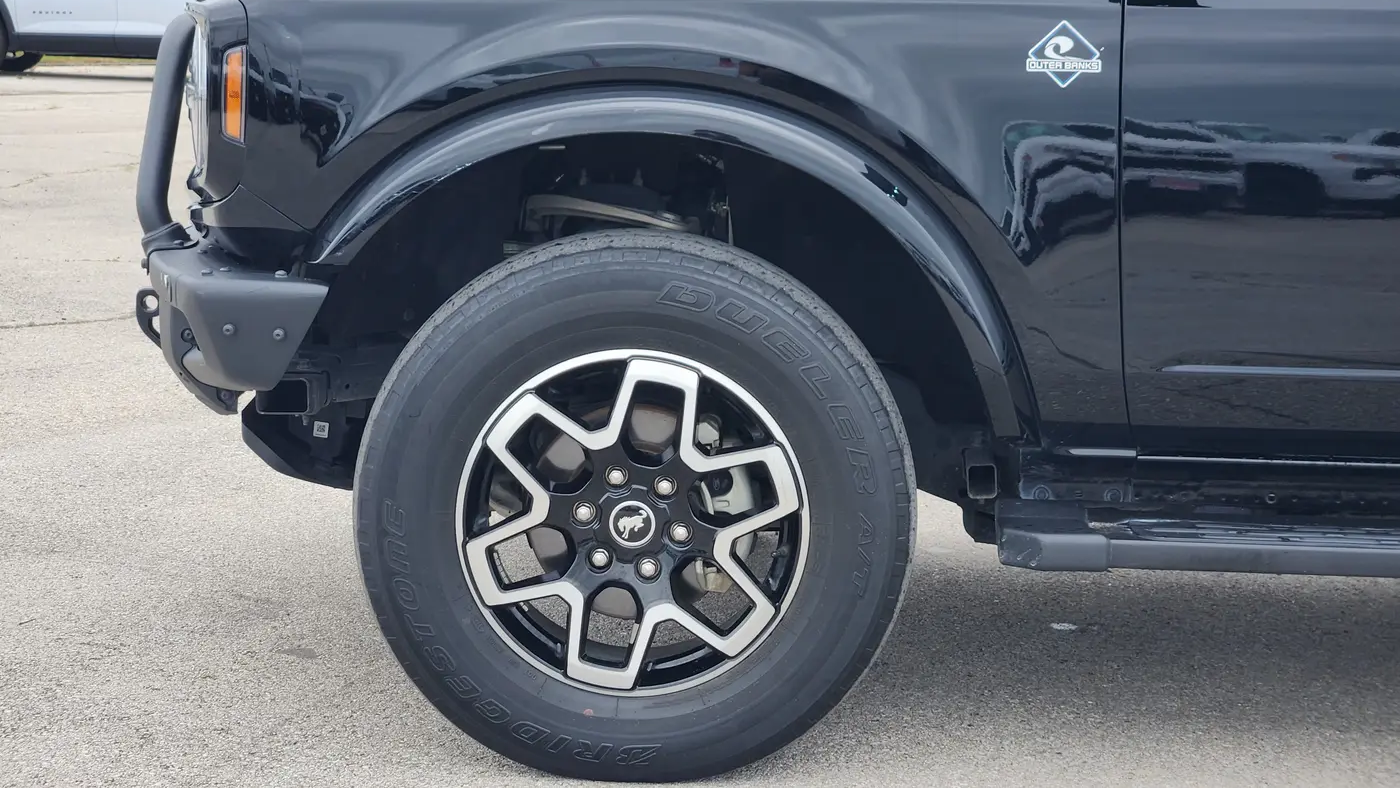 2023 Ford Bronco Base