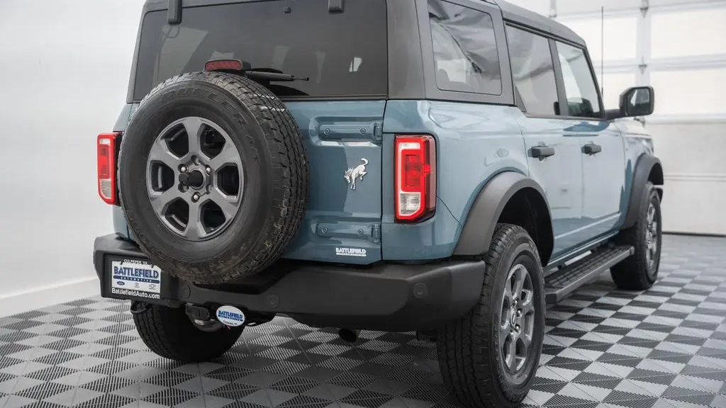 2023 Ford Bronco Base