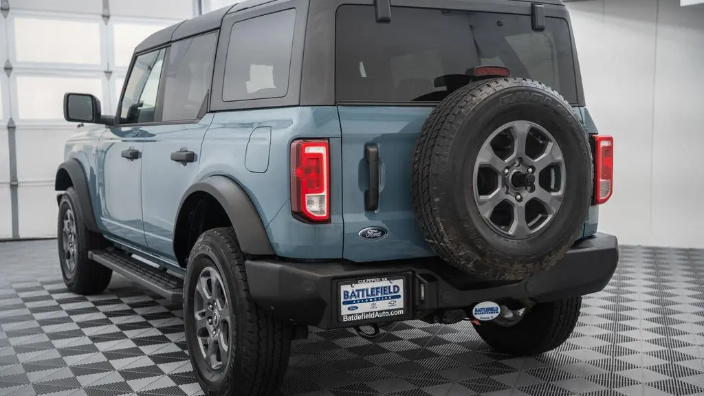 2023 Ford Bronco Base