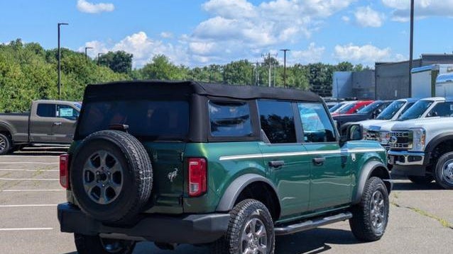 2023 Ford Bronco Base