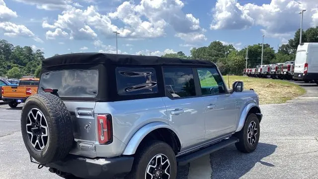 2021 Ford Bronco Base