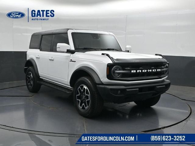 2022 Ford Bronco - $32,998