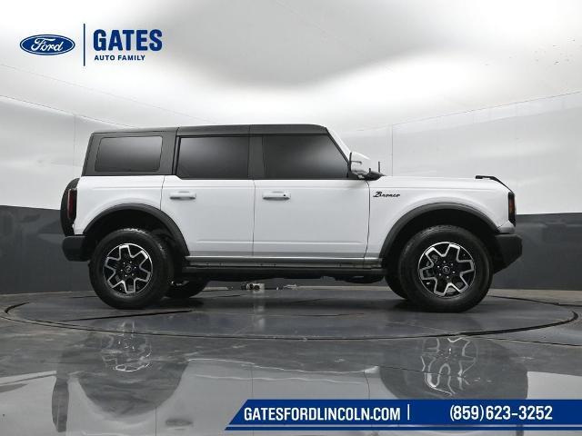 2022 Ford Bronco - $32,998