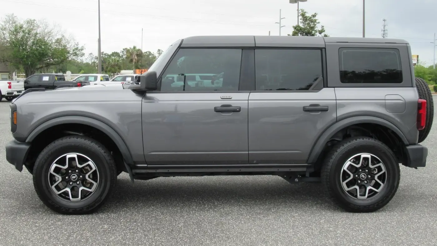 2022 Ford Bronco Base