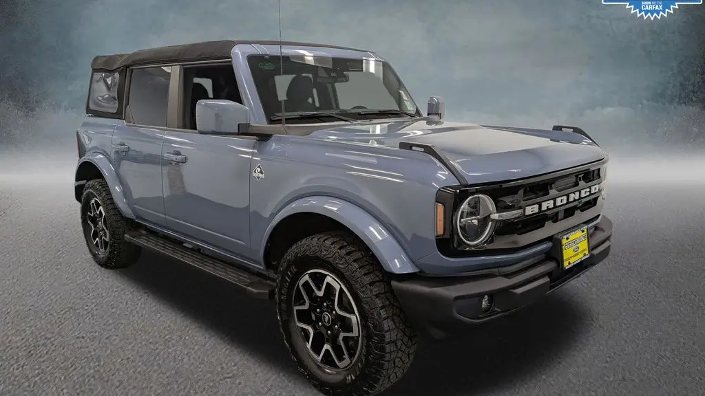 2023 Ford Bronco Base