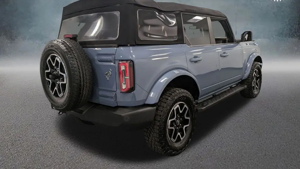 2023 Ford Bronco Base
