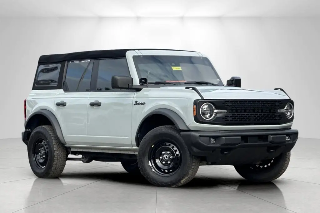 2023 Ford Bronco - $39,776