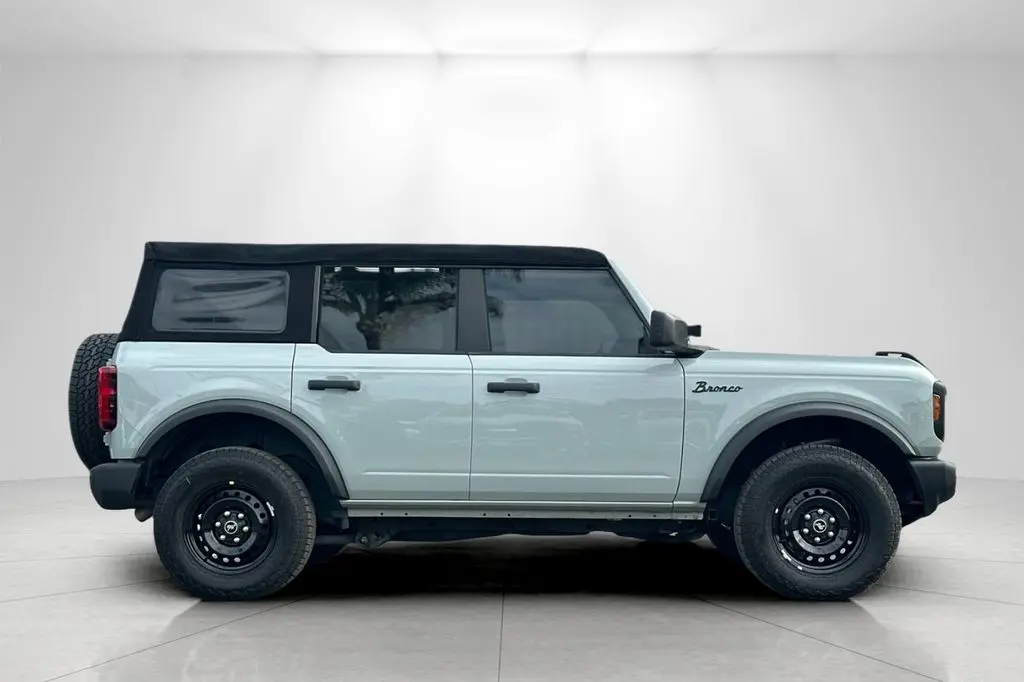 2023 Ford Bronco - $39,776