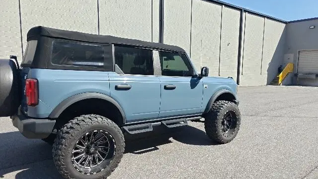 2023 Ford Bronco Base