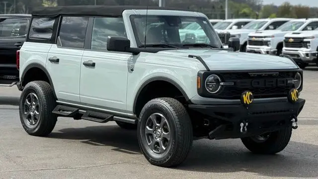 2023 Ford Bronco Base