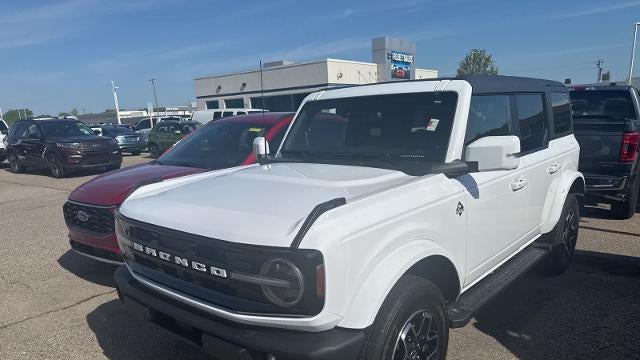 2023 Ford Bronco Base