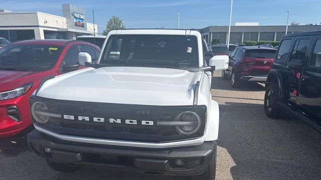 2023 Ford Bronco Base