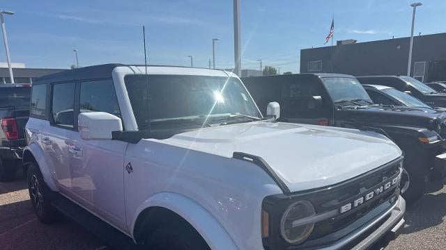 2023 Ford Bronco Base