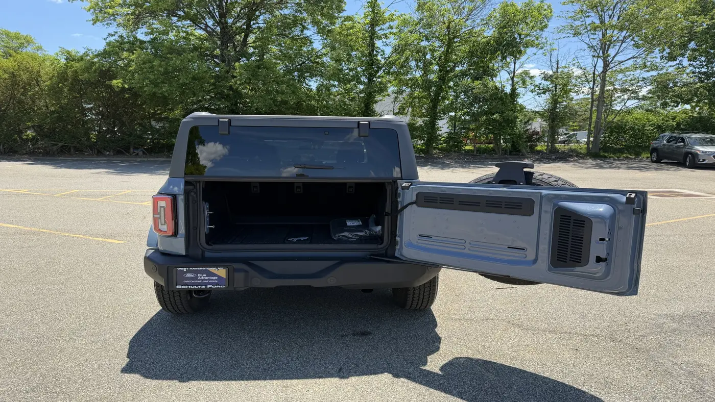 2023 Ford Bronco Base