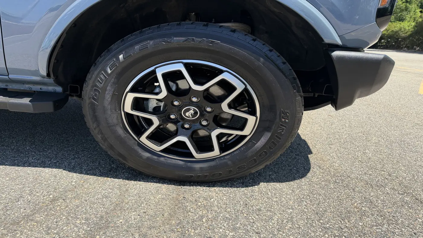 2023 Ford Bronco Base