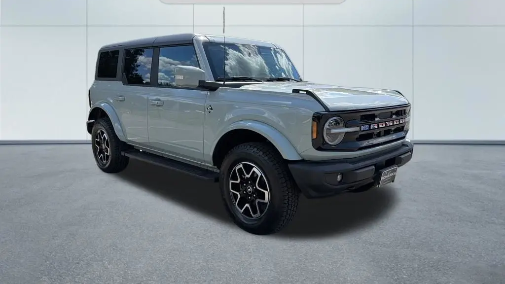 2023 Ford Bronco Base