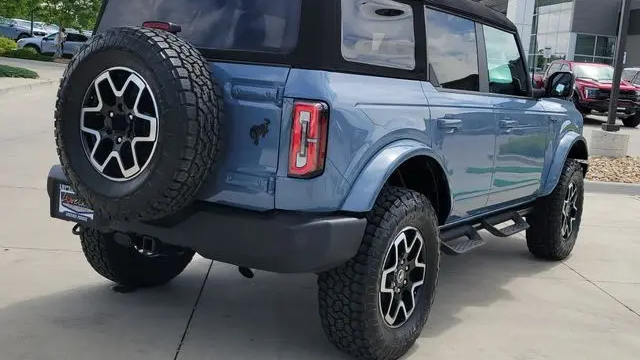 2023 Ford Bronco Base