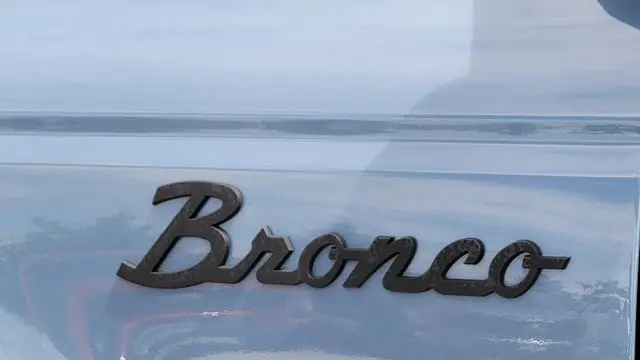 2023 Ford Bronco Base