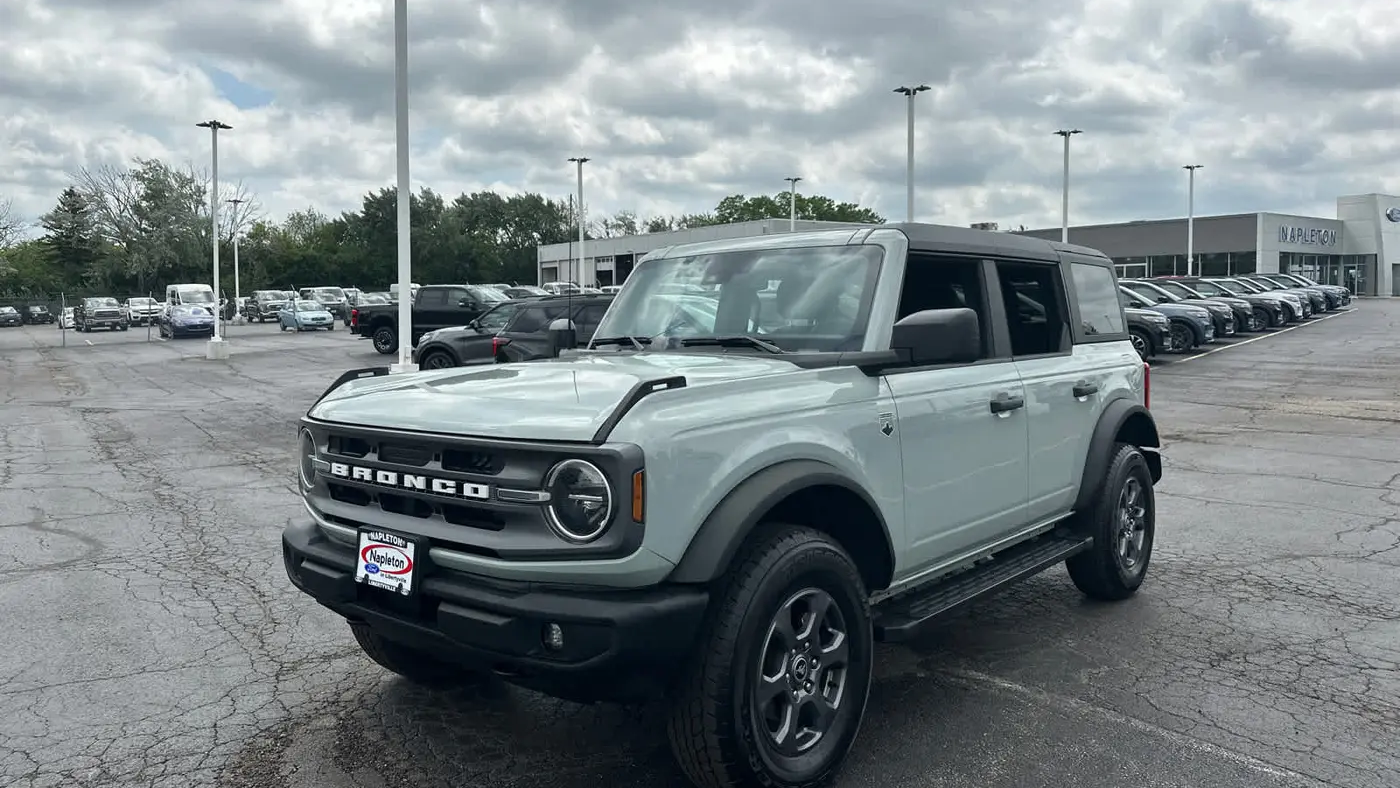 2023 Ford Bronco Base