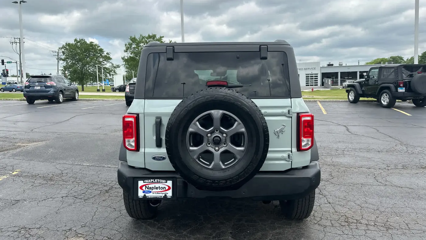 2023 Ford Bronco Base