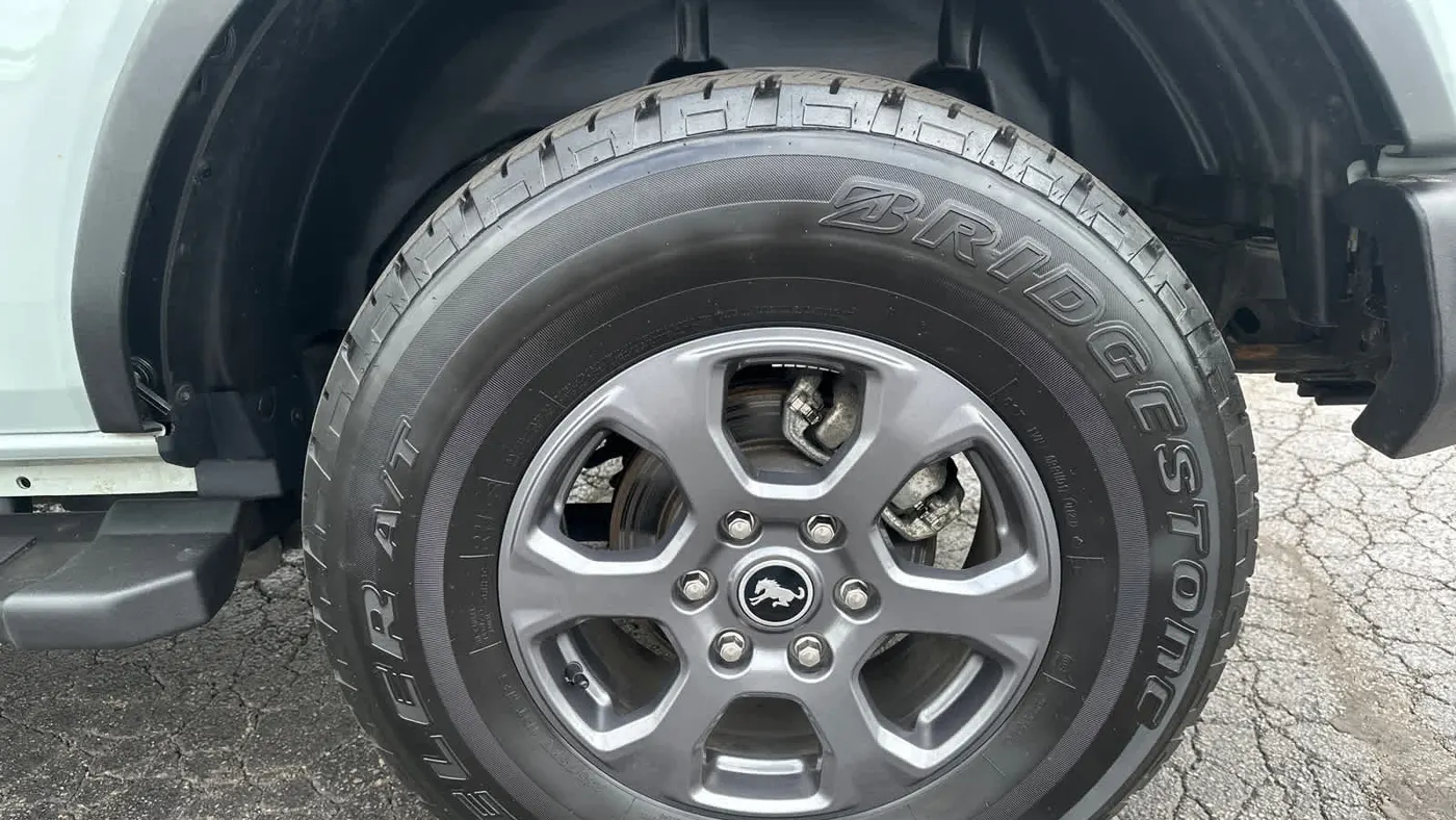 2023 Ford Bronco Base