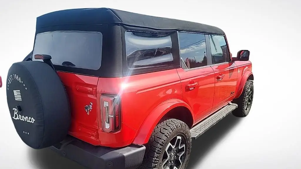 2023 Ford Bronco Base