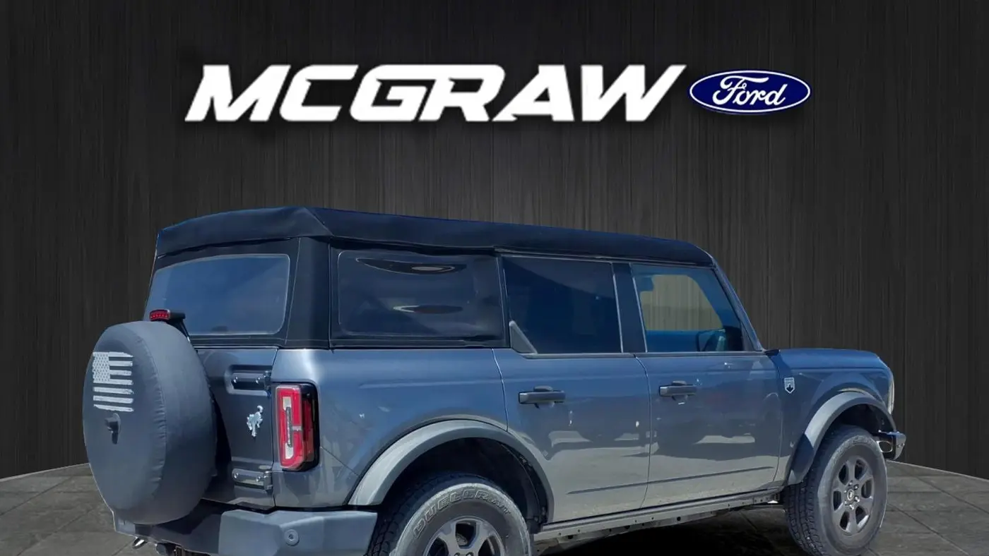 2023 Ford Bronco Base