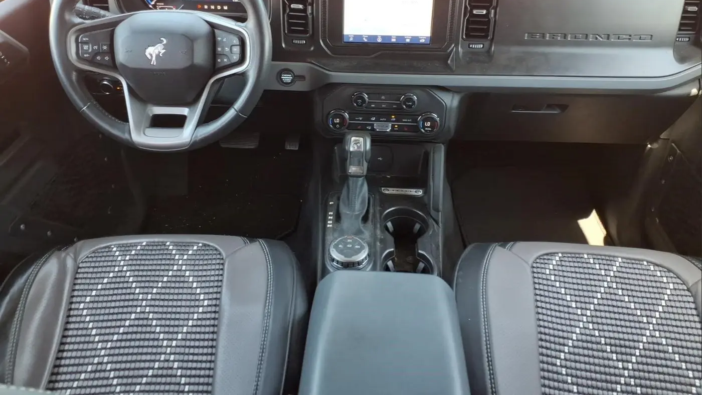 2023 Ford Bronco Base