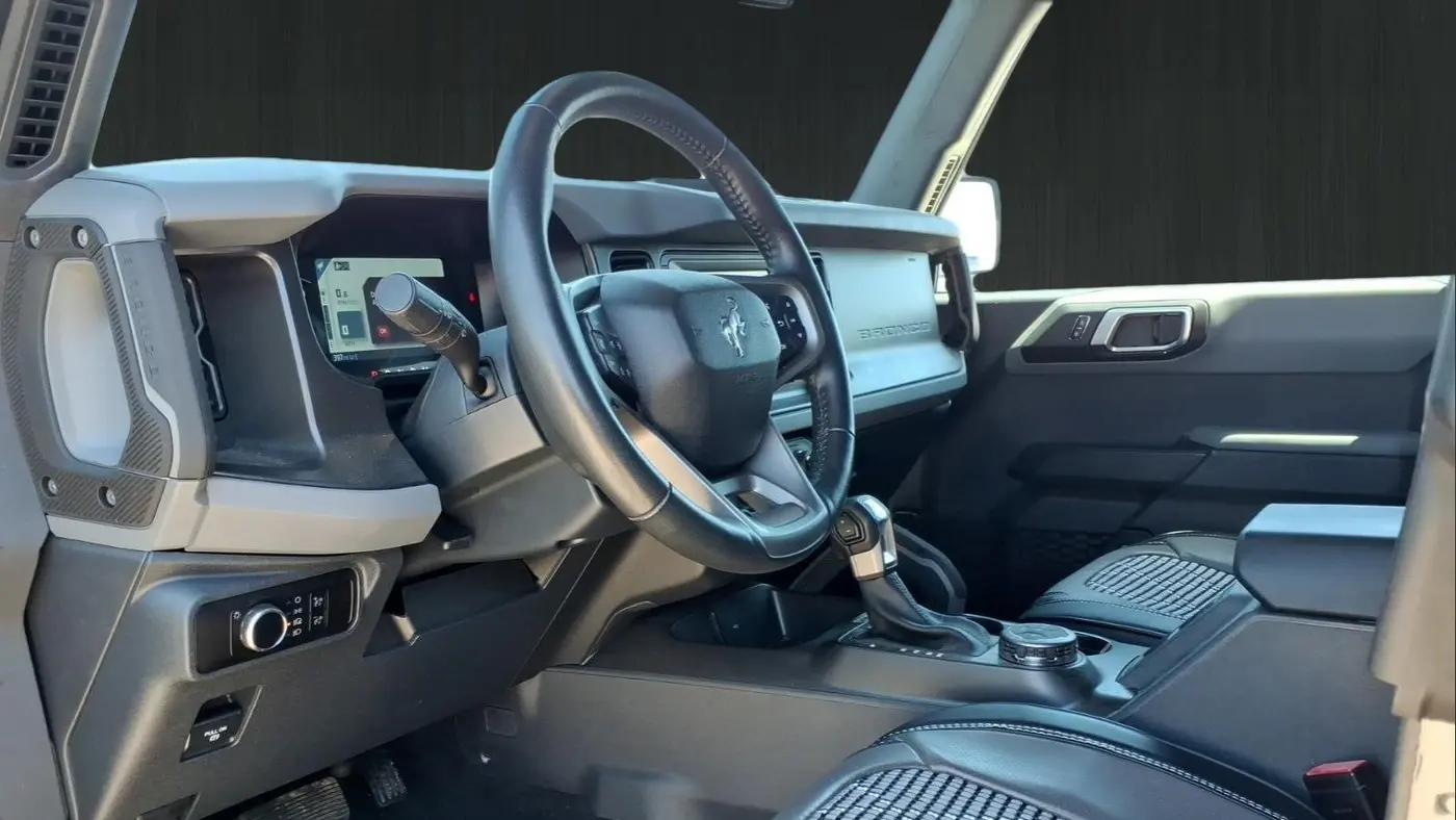 2023 Ford Bronco Base