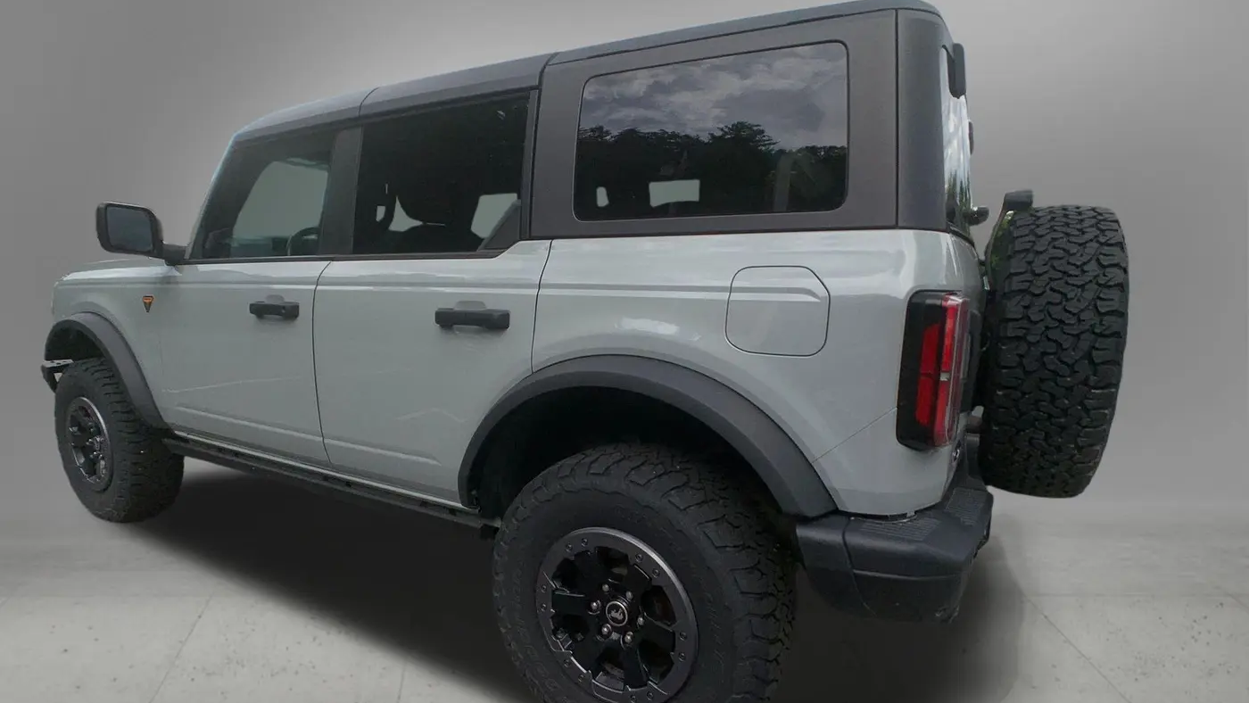 2022 Ford Bronco Badlands Advanced
