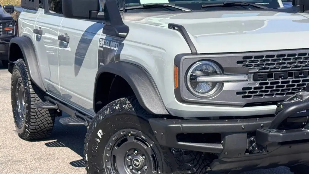 2023 Ford Bronco Base Advanced