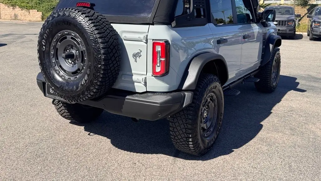 2023 Ford Bronco Base Advanced