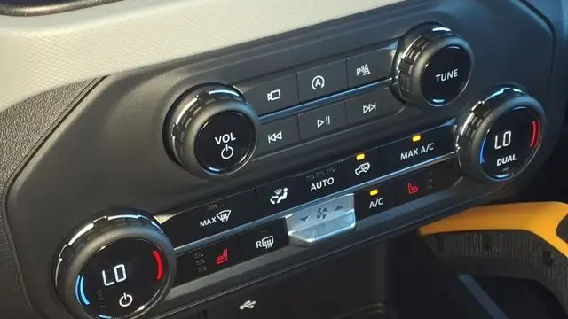 2023 Ford Bronco Base Advanced