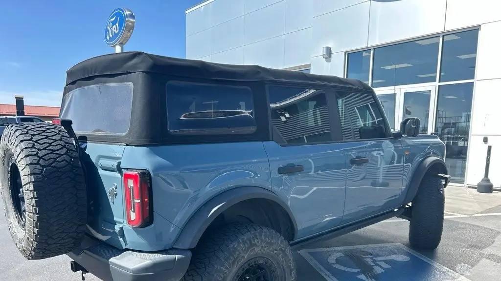 2022 Ford Bronco Base Advanced