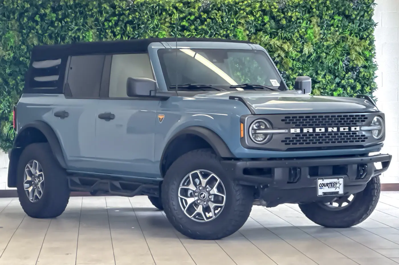 2022 Ford Bronco - $36,971
