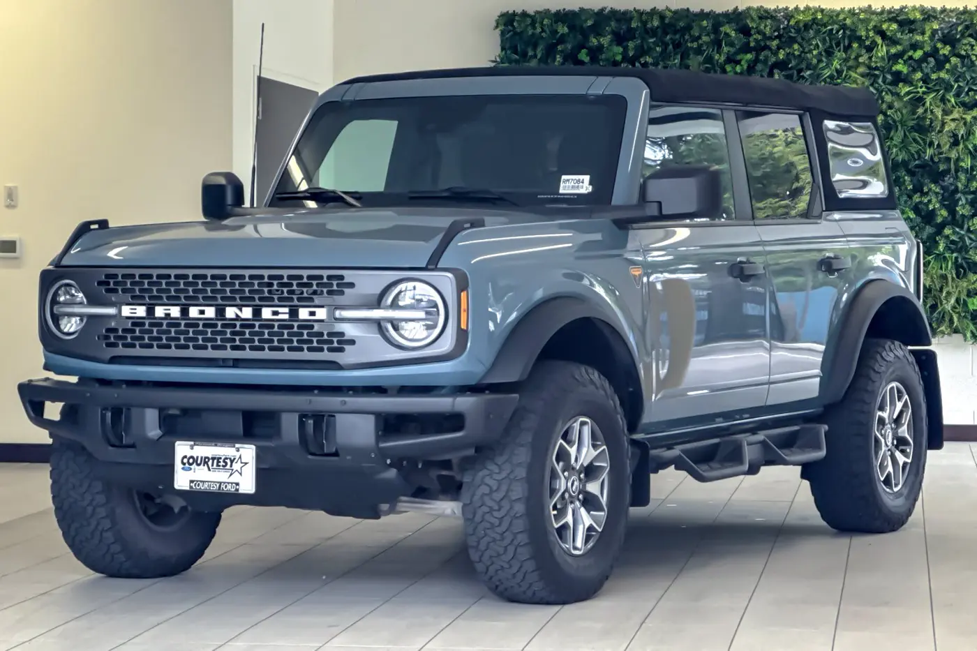 2022 Ford Bronco - $36,971