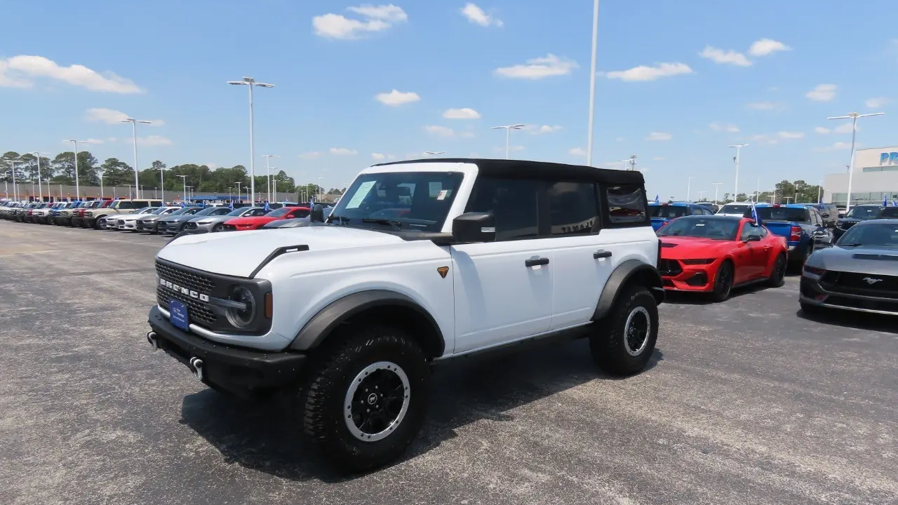 2023 Ford Bronco Base Advanced