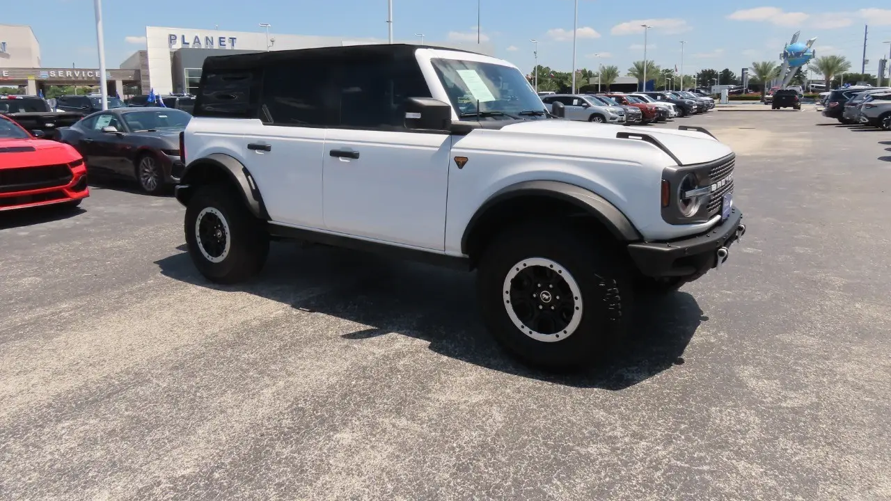 2023 Ford Bronco Base Advanced