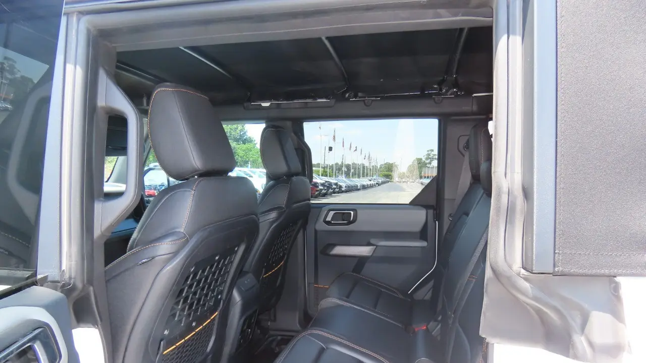 2023 Ford Bronco Base Advanced