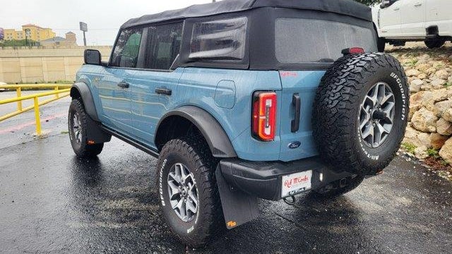 2022 Ford Bronco Base Advanced