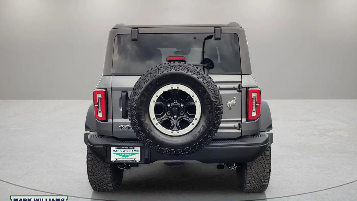 2023 Ford Bronco Base Advanced