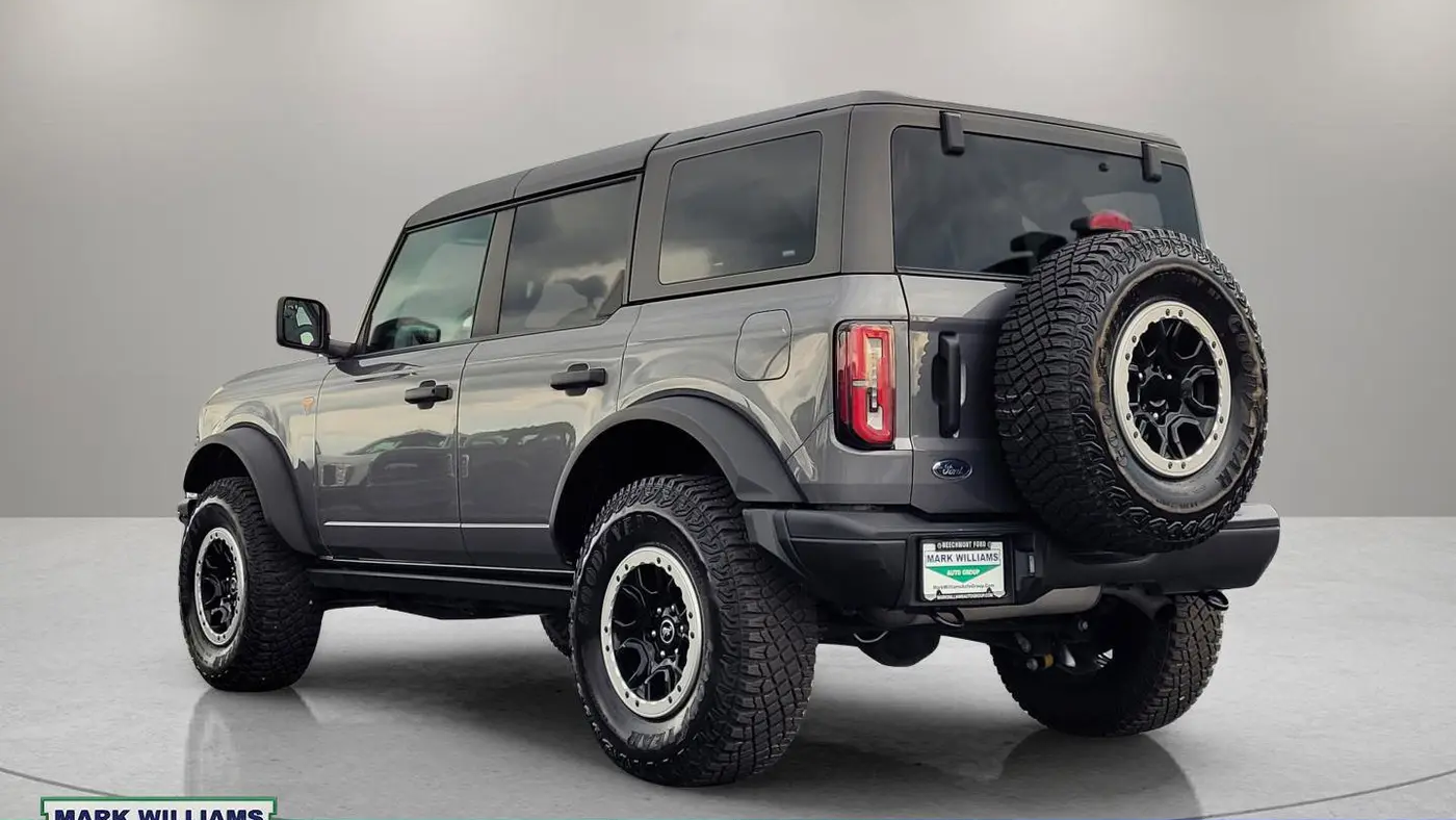 2023 Ford Bronco Base Advanced