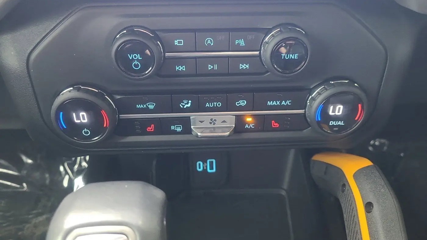 2023 Ford Bronco Base Advanced