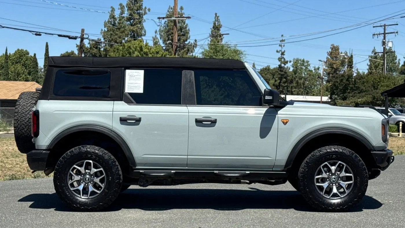2023 Ford Bronco Badlands Advanced