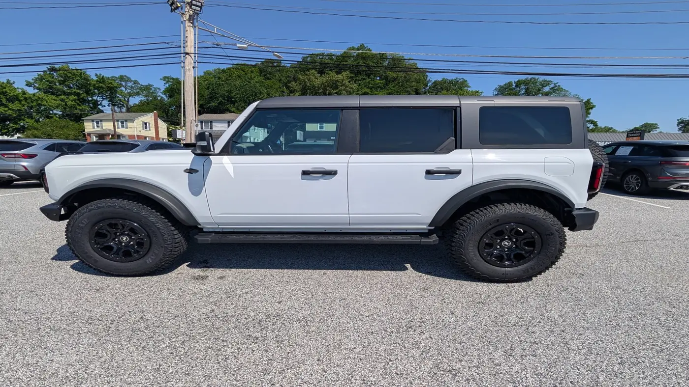 2023 Ford Bronco Base Advanced