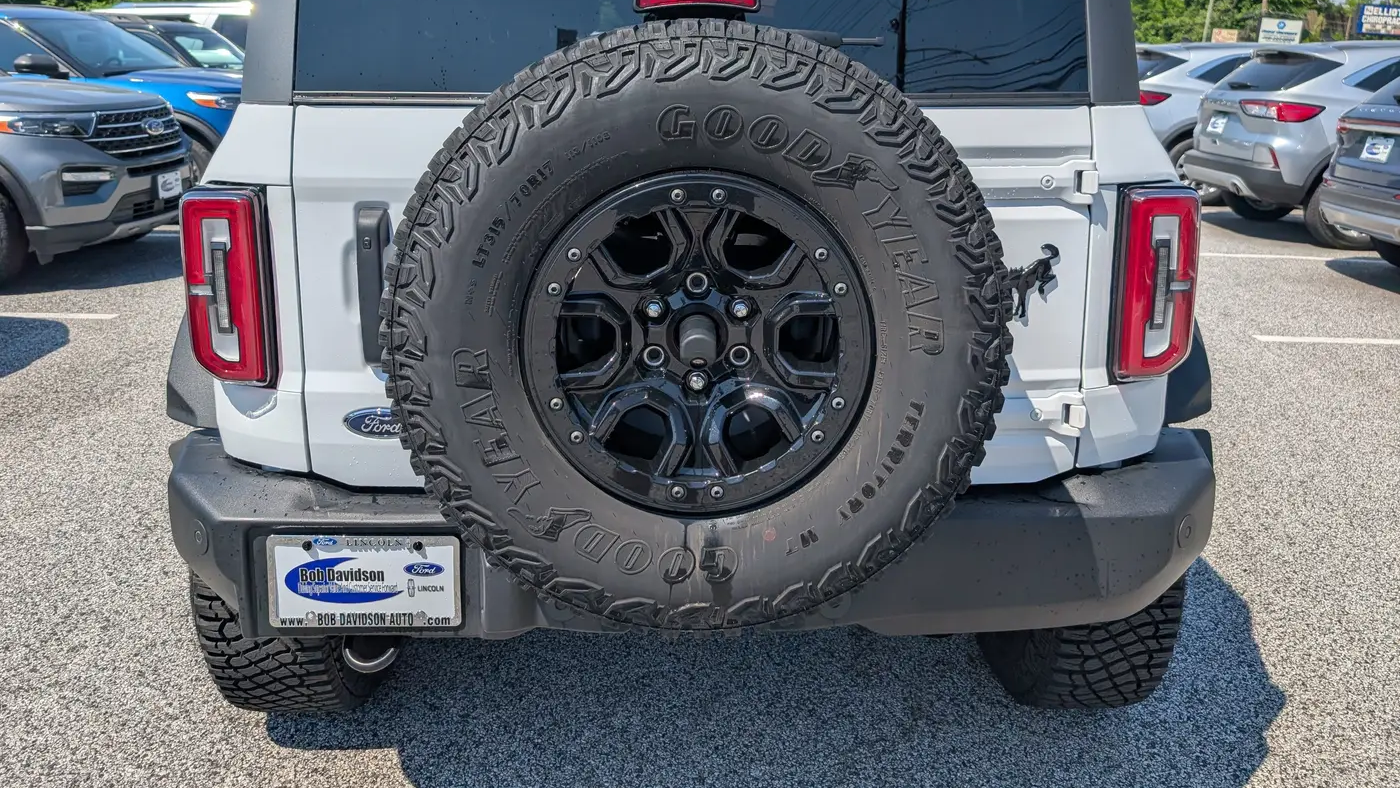 2023 Ford Bronco Base Advanced