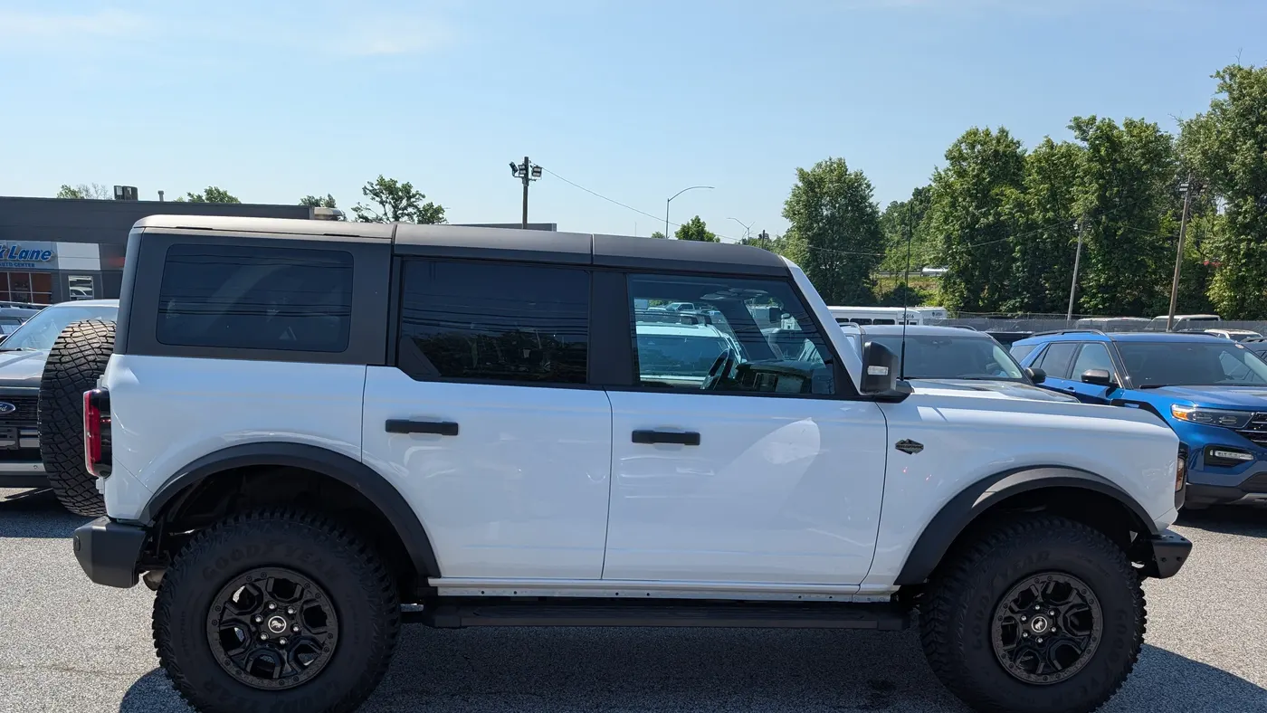 2023 Ford Bronco Base Advanced