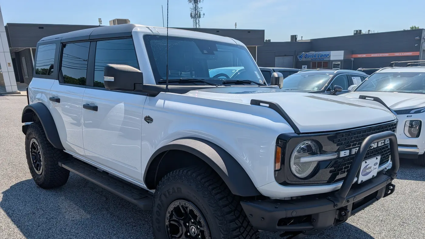 2023 Ford Bronco Base Advanced